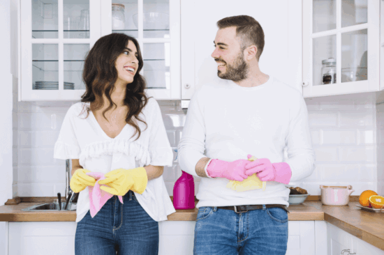 Cheerful-Couple-Gloves-With-Sprayer Preventing bugs
